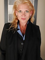 hot mature skirt